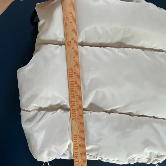 Cream Color Fashion Cropped Short Puffer Vest Gilet Standing Collar Zip Pockets - Picture 13 of 13